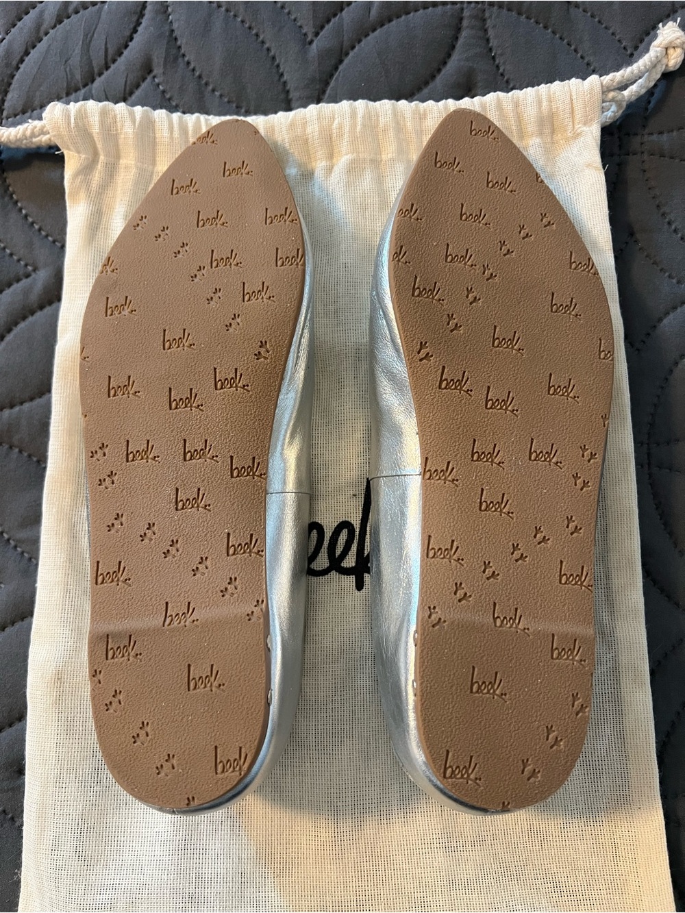 Beek: Swoop Leather Ballet Slipper - Silver EUC / Like New! Size 8.5 - Picture 5 of 7